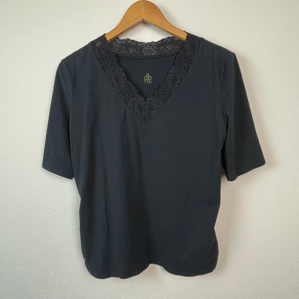 db TEE Women‎ Black Lace Trim V-Neck Short Sleeve Top Dark Fairy Size M Everyday